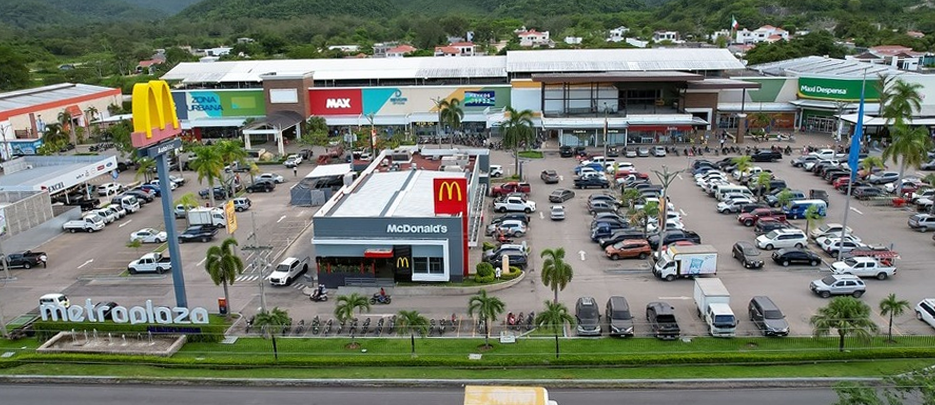 Interior del centro comercial
